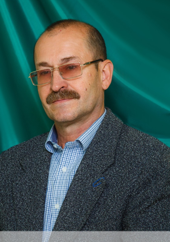 Кустов Анатолий Юрьевич.